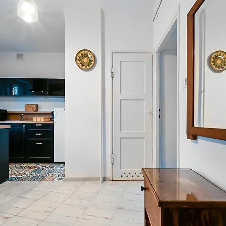 Flat In The Heart Of Historical Warsaw. דירה ורשה